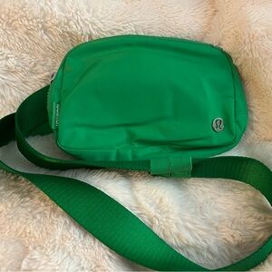 lululemon athletica belt bag
